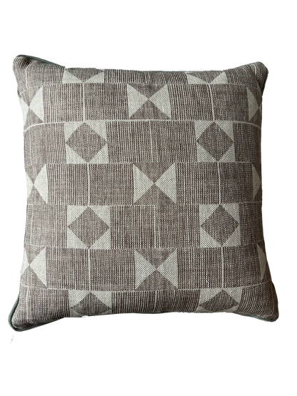 Hoby Cushion